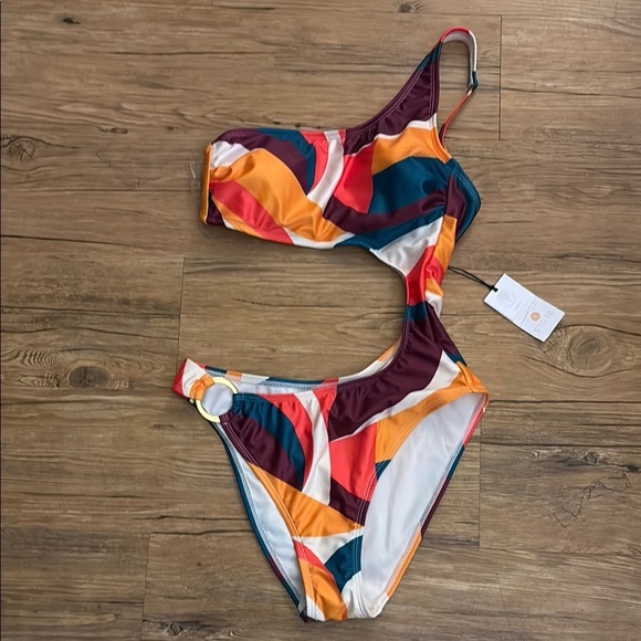 NWT- Shade & Shore One Shoulder Cut Out One Piece Swimsuit-S - Picture 3 of 6